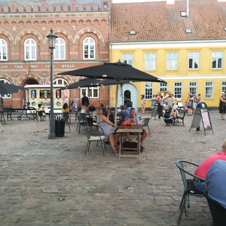 住宿加早餐酒店 Kjobing Manor 4*