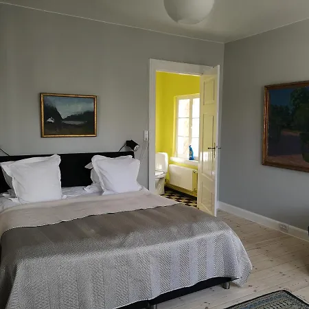 Bed & Breakfast Kjobing Manor *