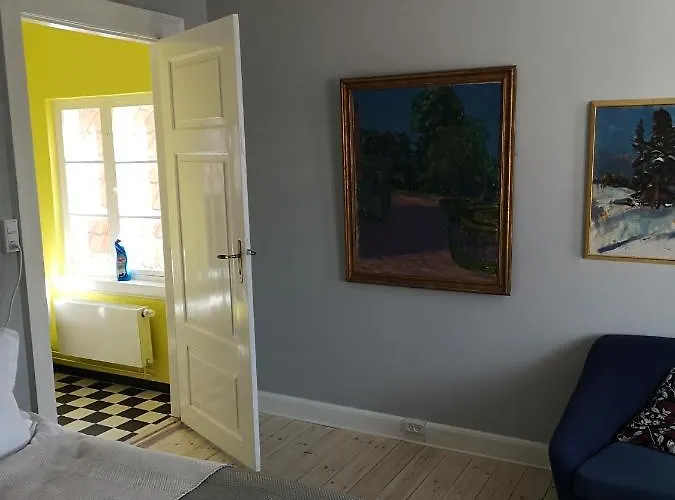 Bed and breakfast Kjobing Manor 4*